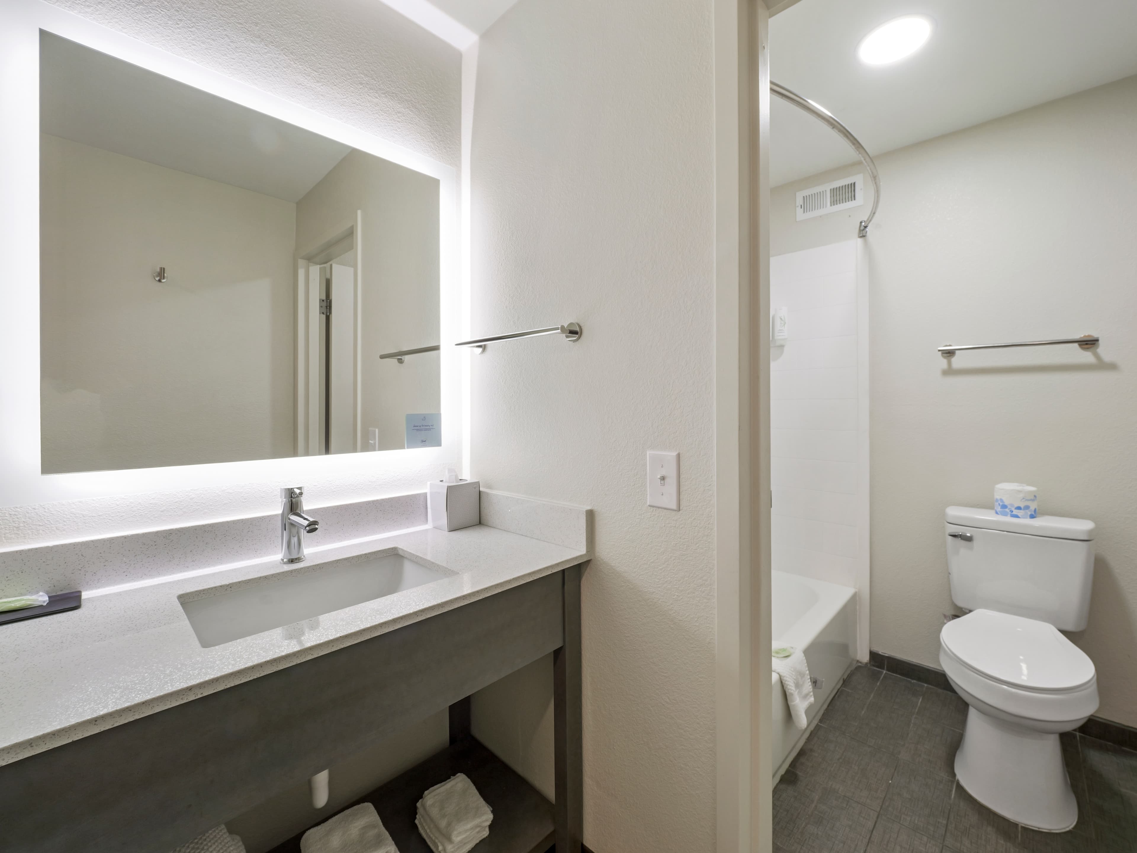 2 Double Beds - Image 8