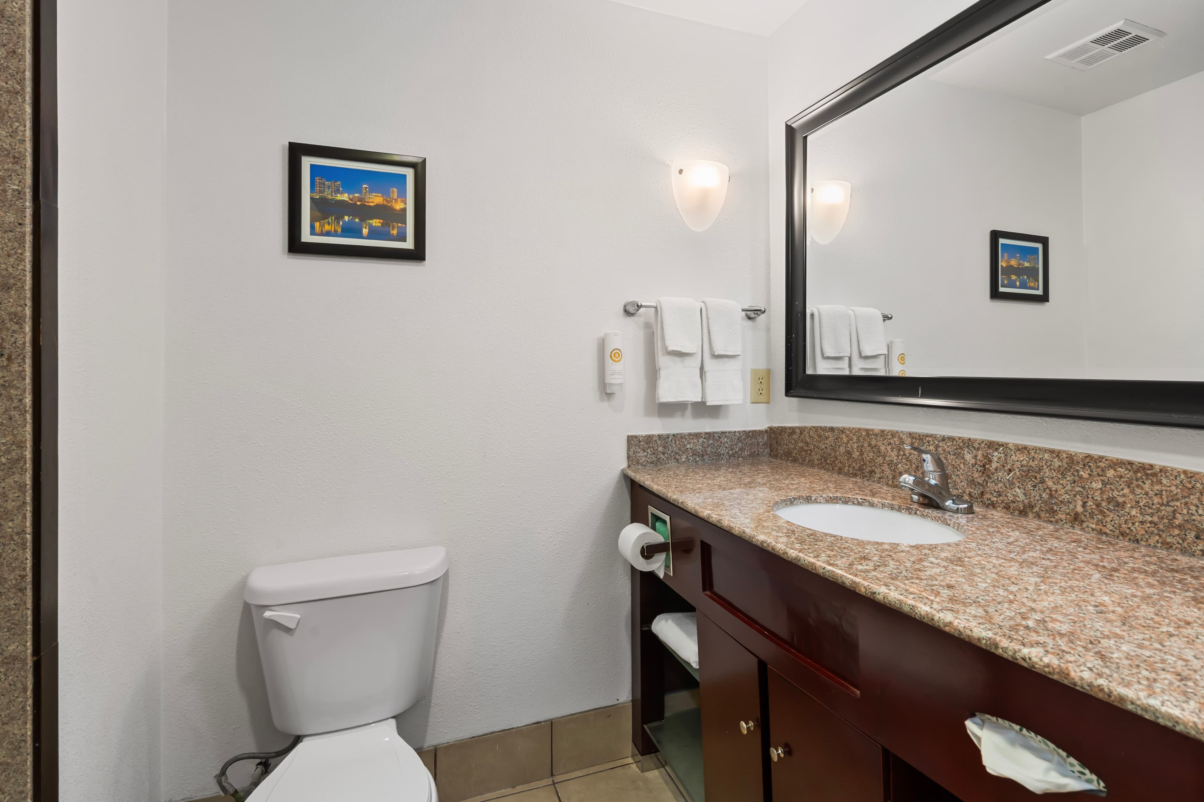 Comfort Suites Lake Worth - Image 5