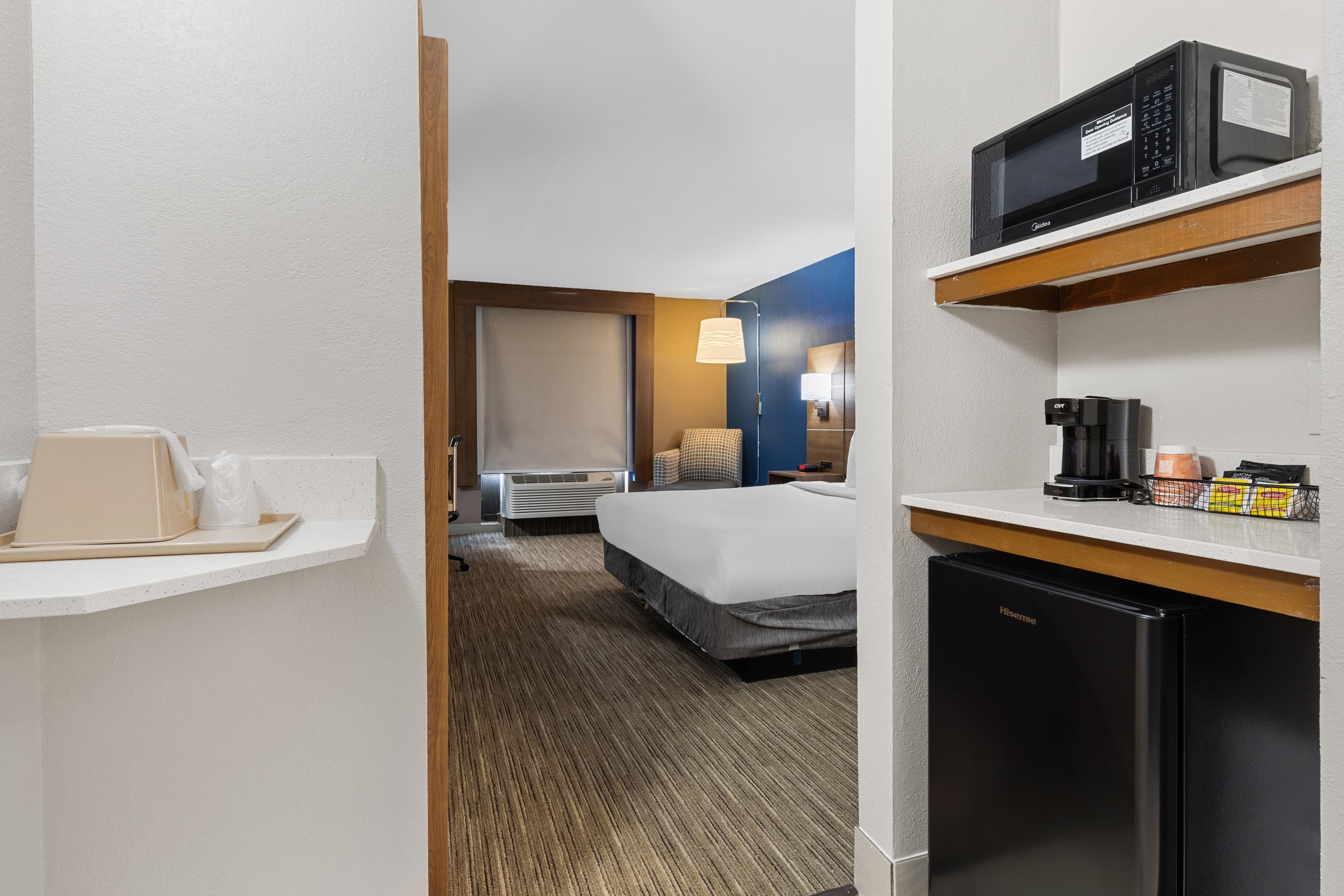 Comfort Inn & Suites Tyler North - Image 2