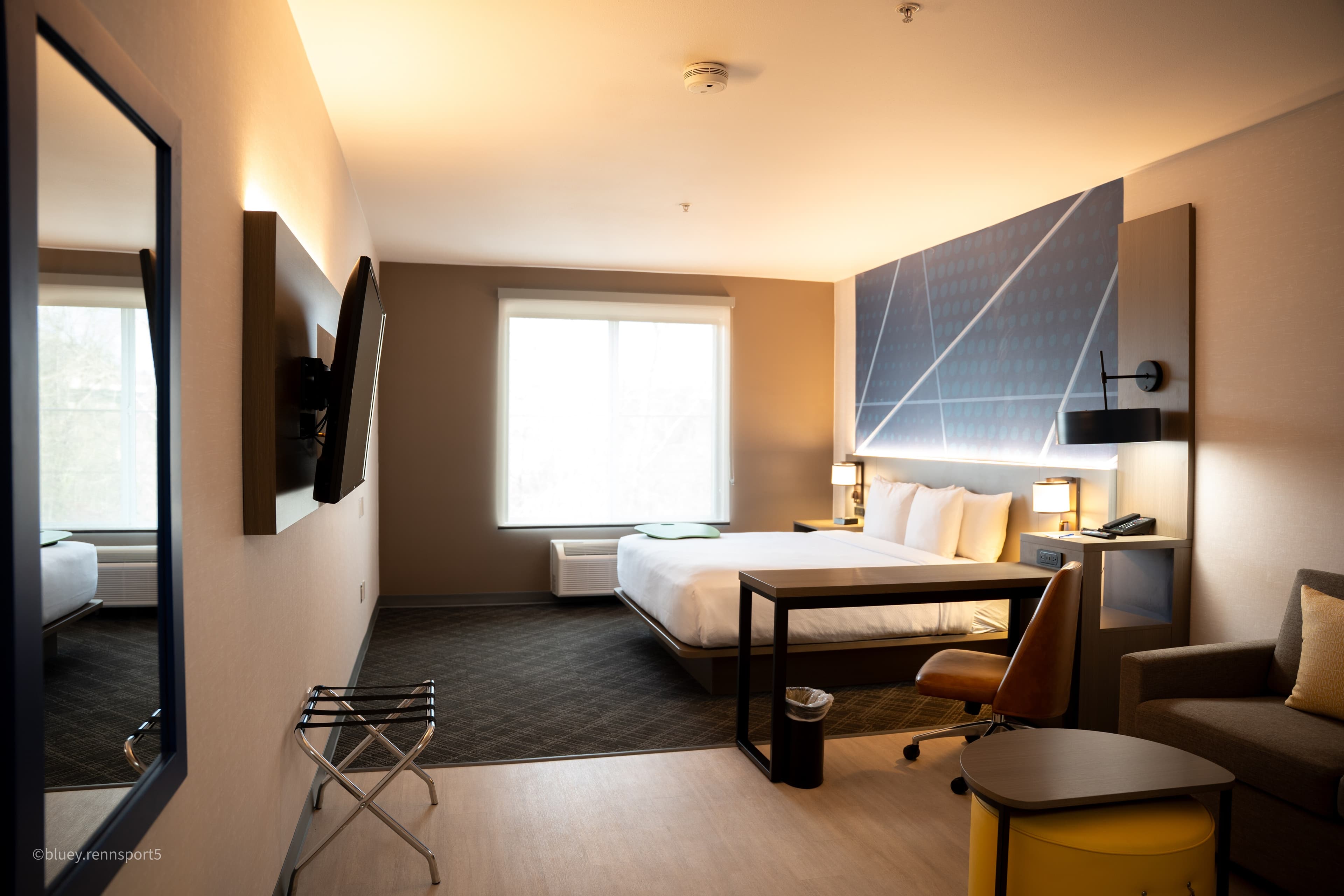 Comfort Suites Airport Tukwila Seattle - Image 3