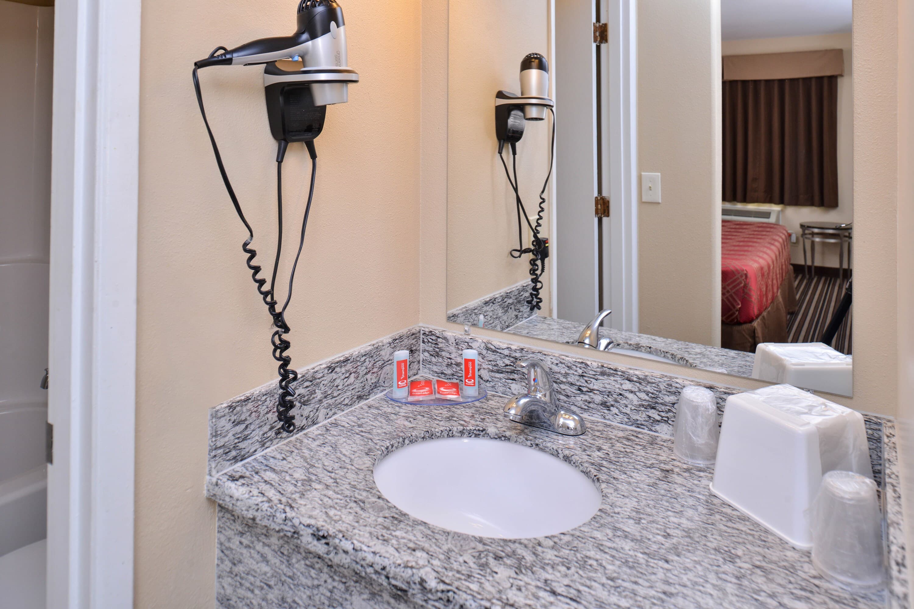 Econo Lodge Kennewick Tri-Cities - Image 4