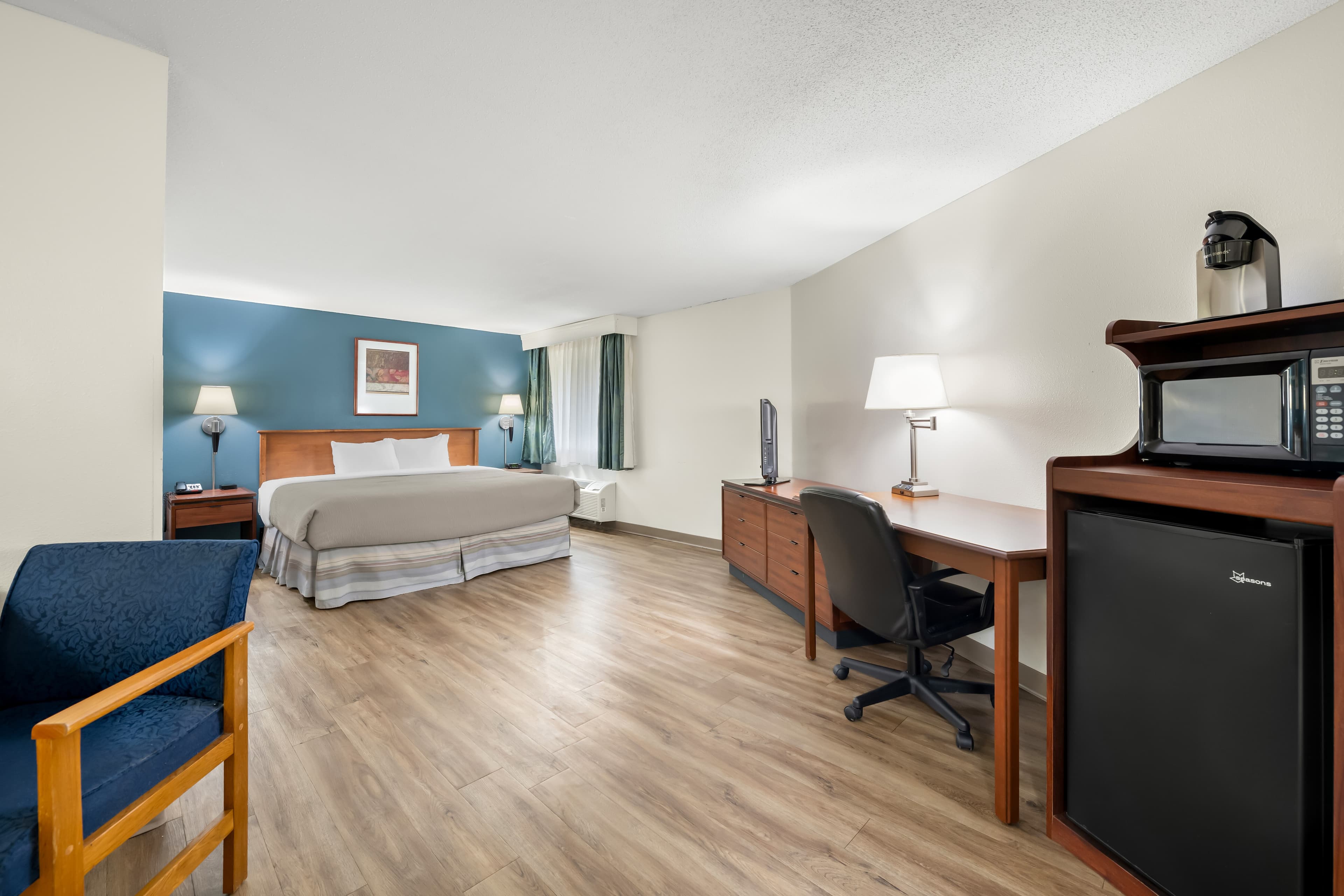 Quality Inn & Suites Black River Falls I-94 - Image 4