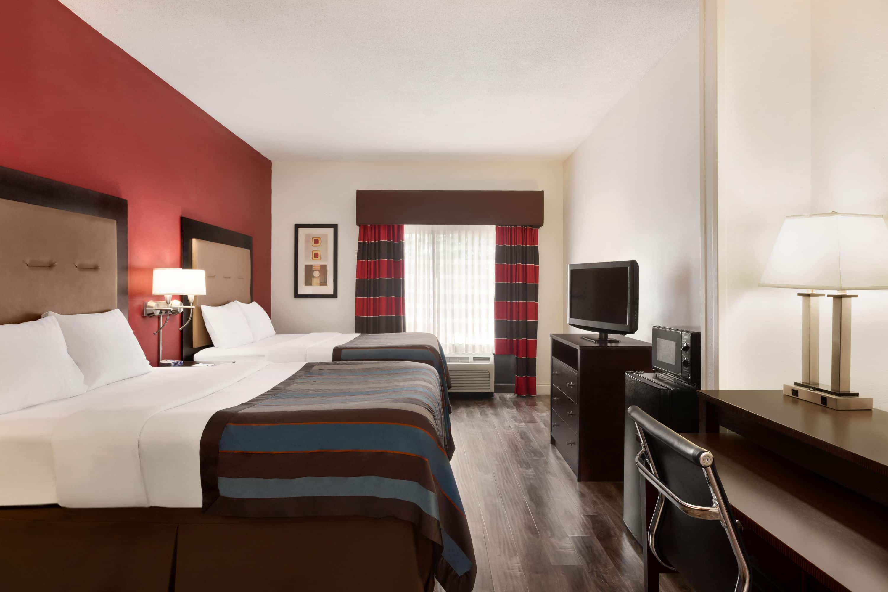 Wingate by Wyndham Montgomery - Image 4